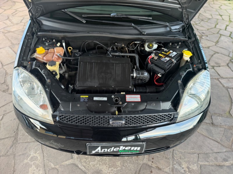 FIESTA 1.0 ROCAM SE 8V FLEX 4P MANUAL - 2005 - CAXIAS DO SUL