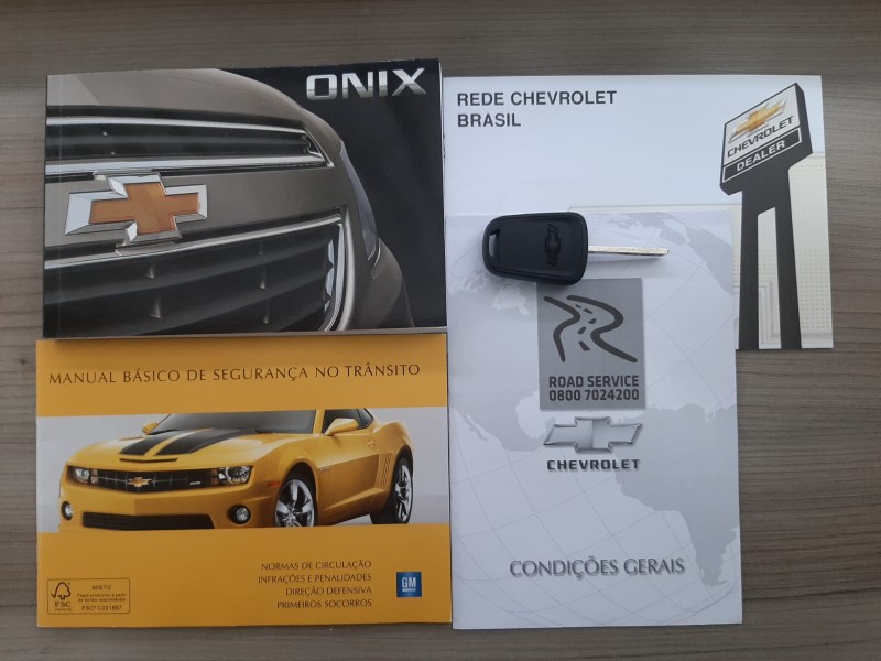 ONIX 1.4 MPFI LT 8V FLEX 4P MANUAL - 2015 - CAXIAS DO SUL