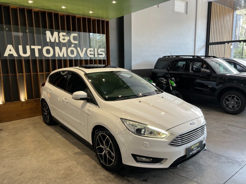 FOCUS 2.0 TITANIUM PLUS 16V FLEX 4P AUTOMÁTICO - 2017 - CAXIAS DO SUL