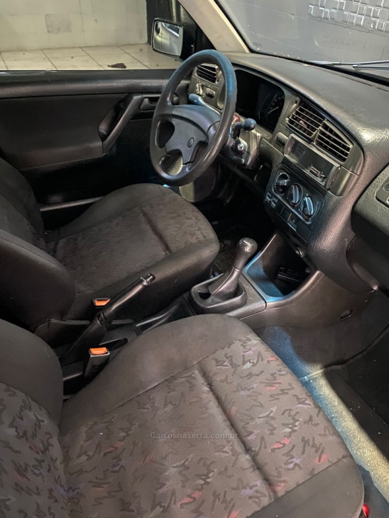 GOLF 1.8 MI GL 8V GASOLINA 4P MANUAL - 1995 - CAXIAS DO SUL