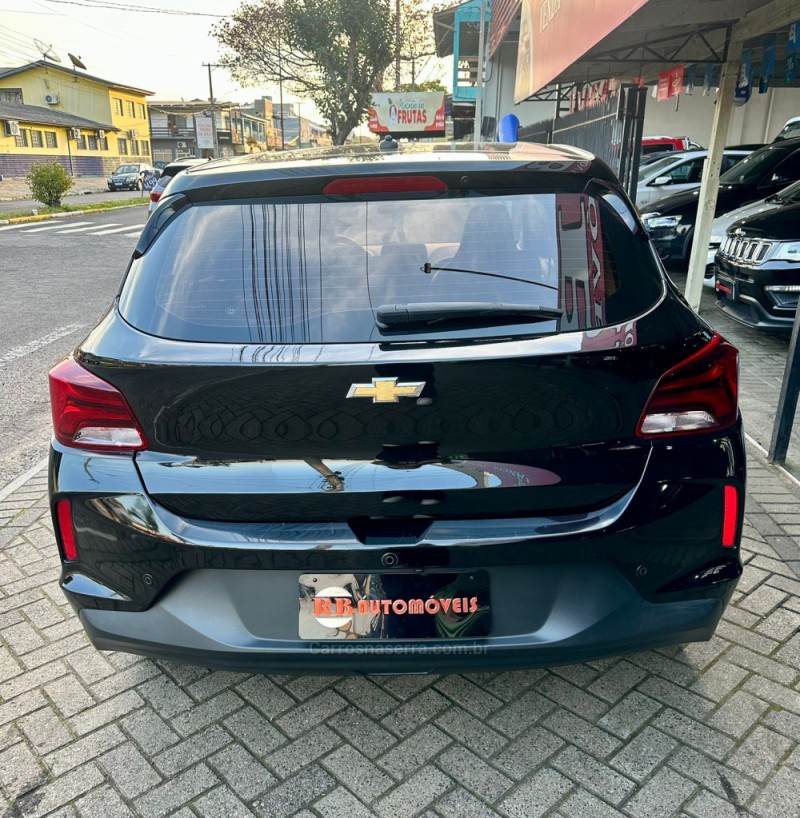 ONIX 1.0 LT 12V TURBO FLEX 4P MANUAL - 2021 - PAROBé