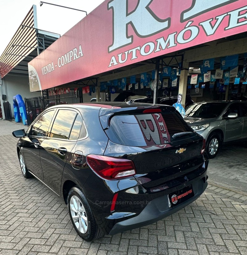 ONIX 1.0 LT 12V TURBO FLEX 4P MANUAL - 2021 - PAROBé