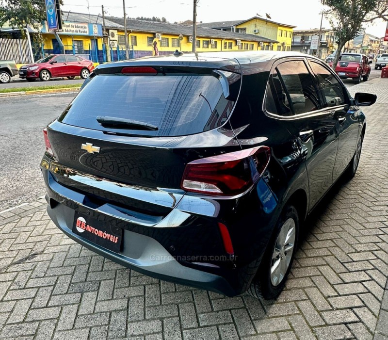 ONIX 1.0 LT 12V TURBO FLEX 4P MANUAL - 2021 - PAROBé