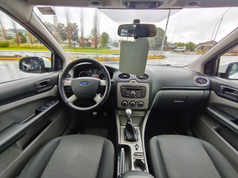 FOCUS 1.6 GLX 8V FLEX 4P MANUAL - 2013 - BOM PRINCíPIO