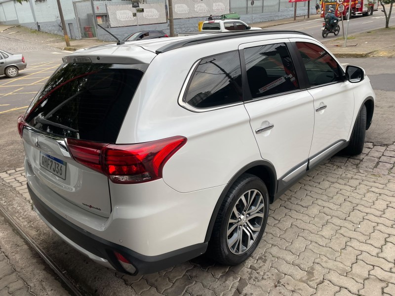 OUTLANDER 2.2 4X4 16V DIESEL 4P AUTOMÁTICO - 2016 - CAXIAS DO SUL