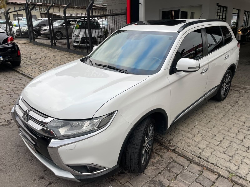 OUTLANDER 2.2 4X4 16V DIESEL 4P AUTOMÁTICO - 2016 - CAXIAS DO SUL