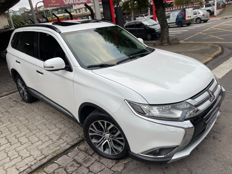 outlander 2.2 4x4 16v diesel 4p automatico 2016 caxias do sul
