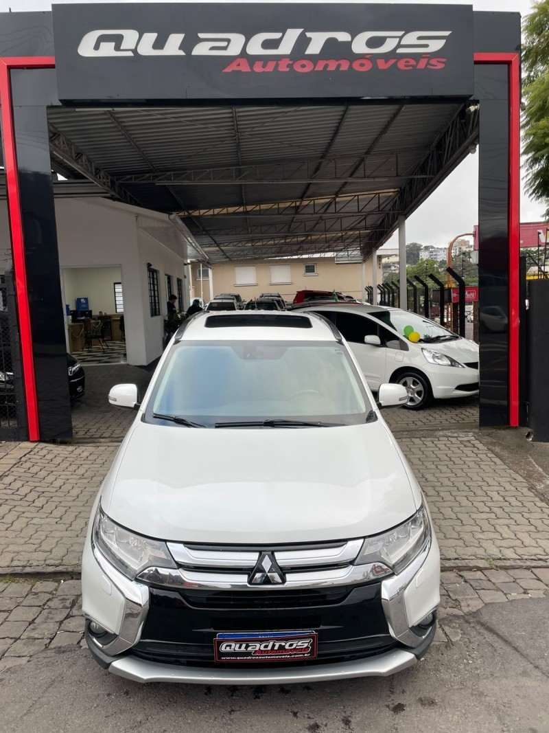 OUTLANDER 2.2 4X4 16V DIESEL 4P AUTOMÁTICO - 2016 - CAXIAS DO SUL