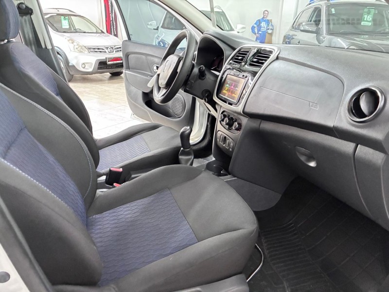SANDERO 1.0 EXPRESSION 16V FLEX 4P MANUAL - 2016 - CAXIAS DO SUL