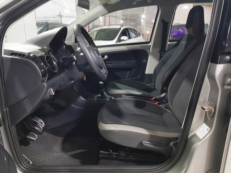 CROSS UP 1.0 TSI 12V FLEX 4P MANUAL - 2017 - CAXIAS DO SUL
