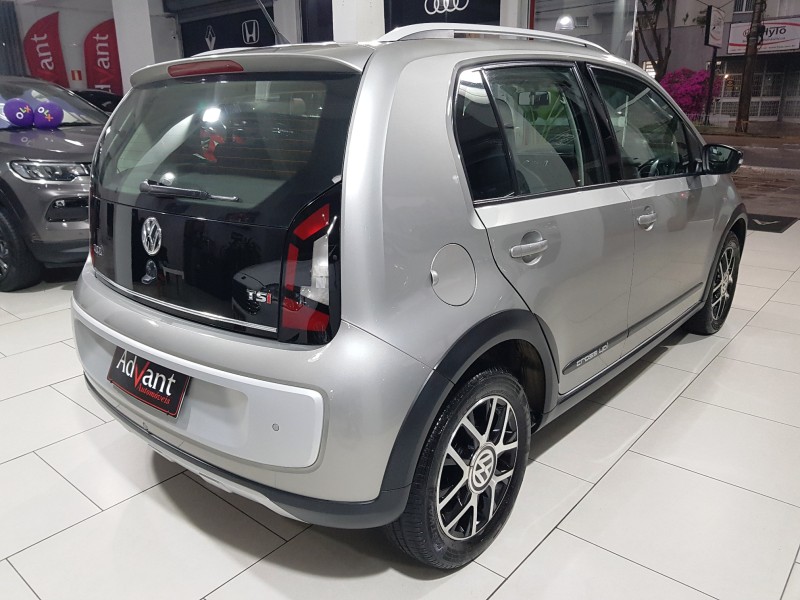 CROSS UP 1.0 TSI 12V FLEX 4P MANUAL - 2017 - CAXIAS DO SUL