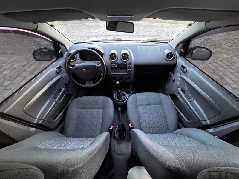 FIESTA 1.0 MPI PERSONNALITÉ 8V GASOLINA 4P MANUAL - 2004 - CAXIAS DO SUL