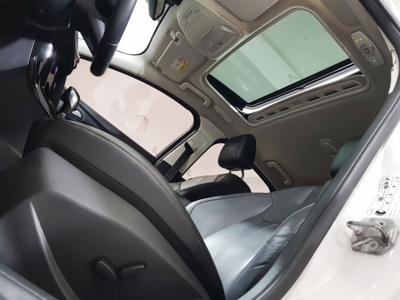 FOCUS 2.0 TITANIUM PLUS FASTBACK 16V FLEX 4P AUTOMÁTICO - 2019 - CAXIAS DO SUL