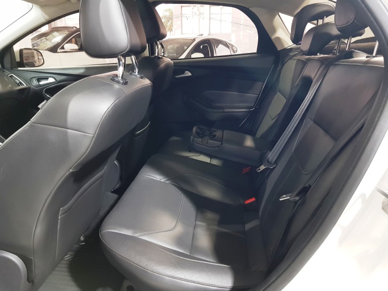 FOCUS 2.0 TITANIUM PLUS FASTBACK 16V FLEX 4P AUTOMÁTICO - 2019 - CAXIAS DO SUL