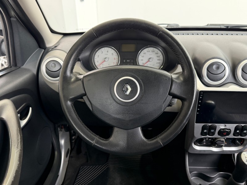 SANDERO 1.6 PRIVILÉGE 8V FLEX 4P MANUAL - 2011 - CAXIAS DO SUL