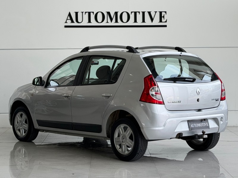 SANDERO 1.6 PRIVILÉGE 8V FLEX 4P MANUAL - 2011 - CAXIAS DO SUL