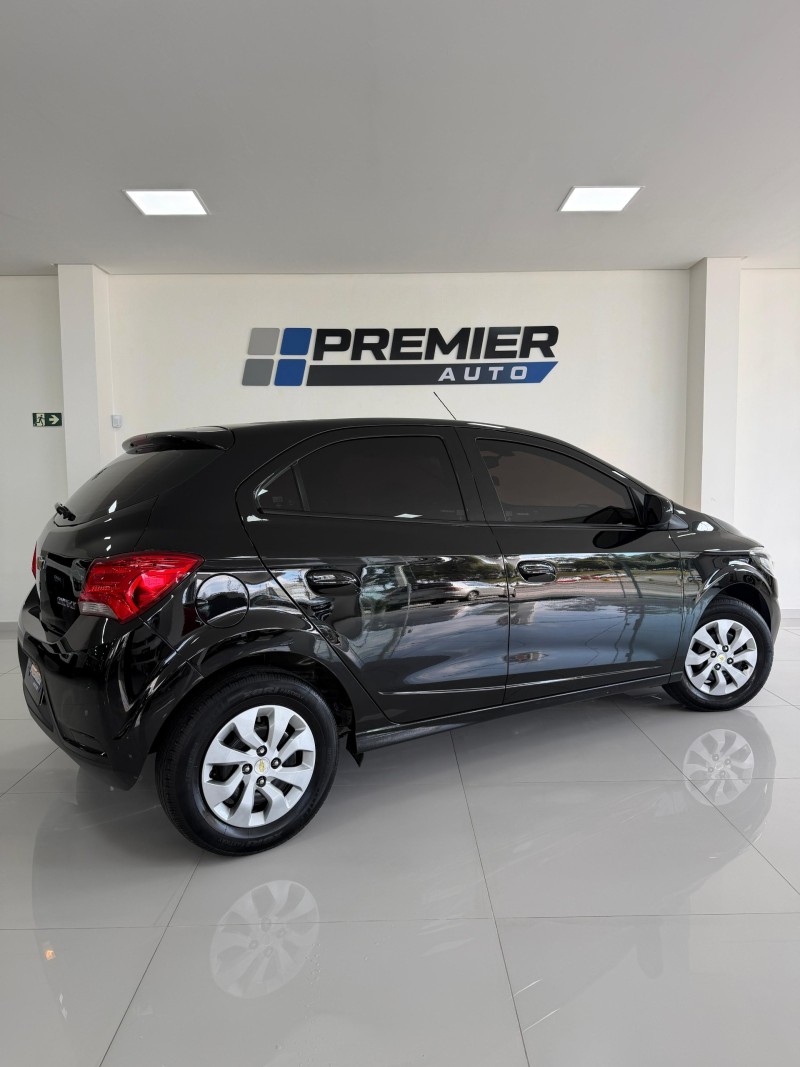 ONIX 1.0 LT 12V FLEX 4P MANUAL - 2017 - CAXIAS DO SUL