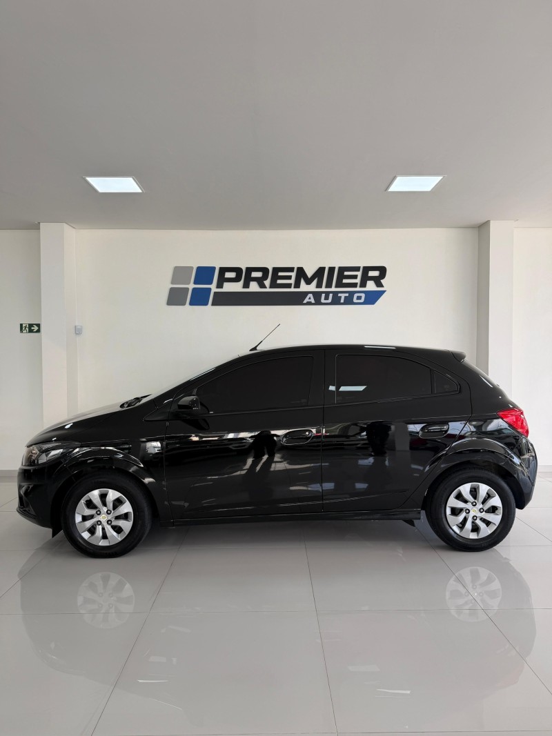ONIX 1.0 LT 12V FLEX 4P MANUAL - 2017 - CAXIAS DO SUL
