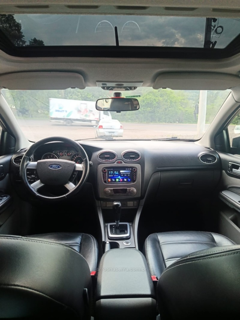 FOCUS 2.0 GHIA 16V GASOLINA 4P AUTOMÁTICO - 2009 - VALE REAL