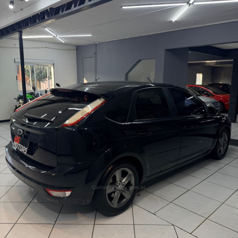 FOCUS 1.6 GLX 8V FLEX 4P MANUAL - 2011 - CAXIAS DO SUL