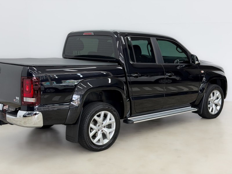 AMAROK 3.0 V6 TDI HIGHLINE CD DIESEL 4MOTION AUTOMÁTICO - 2024 - CAXIAS DO SUL