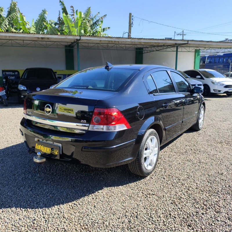 VECTRA 2.0 MPFI ELEGANCE 8V FLEX 4P MANUAL - 2006 - VENâNCIO AIRES