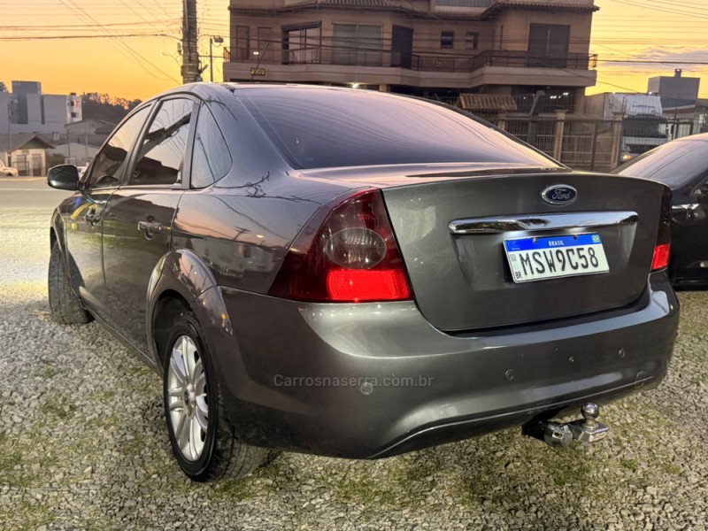 FOCUS 2.0 GHIA 16V FLEX 4P AUTOMÁTICO - 2009 - CAXIAS DO SUL