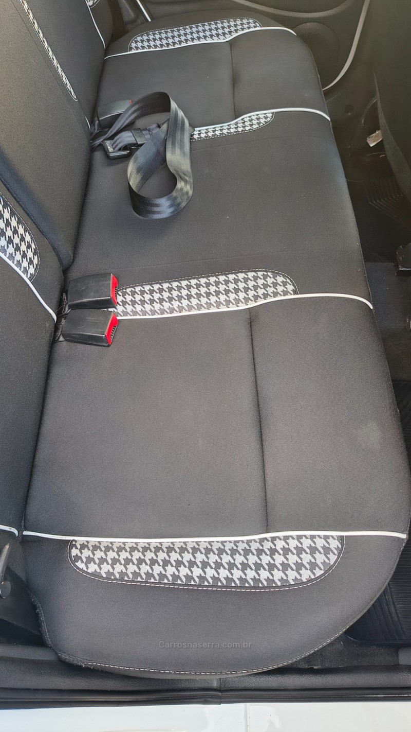 SANDERO 1.6 STEPWAY TWEED 8V FLEX 4P MANUAL - 2014 - CAXIAS DO SUL