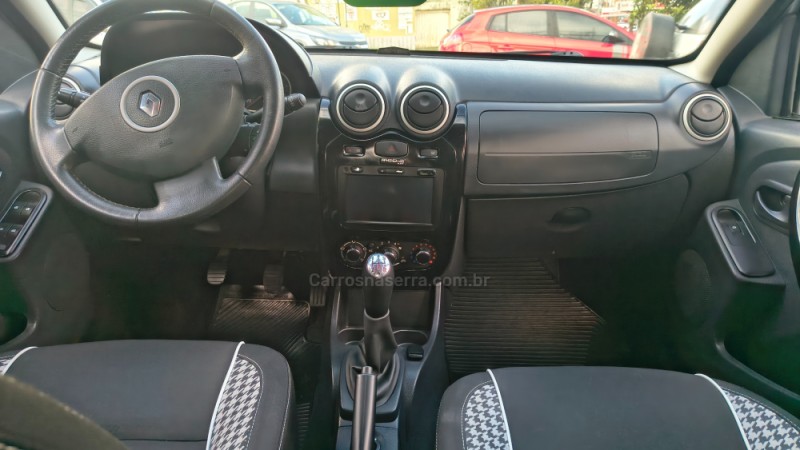 SANDERO 1.6 STEPWAY TWEED 8V FLEX 4P MANUAL - 2014 - CAXIAS DO SUL