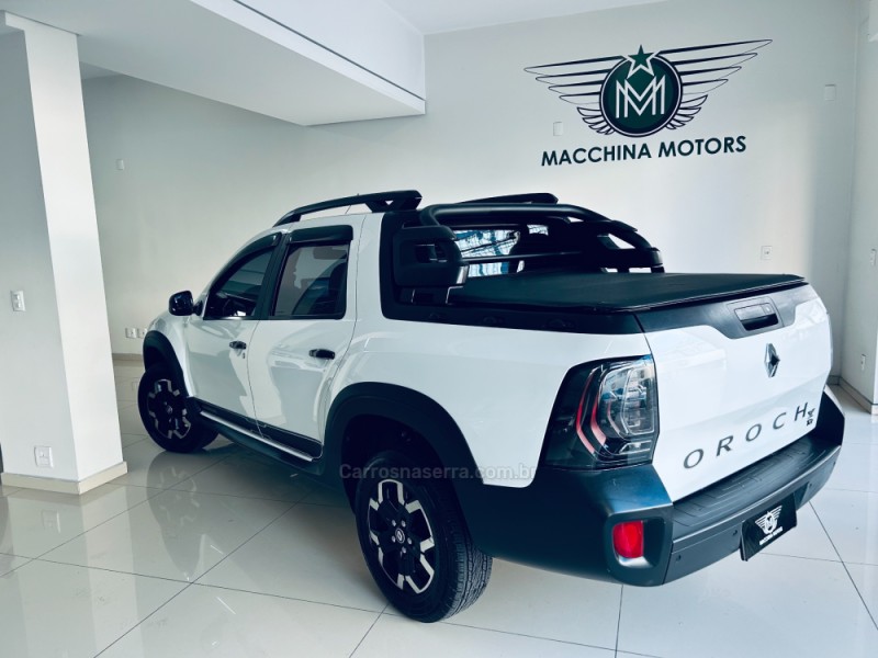 DUSTER OROCH 1.3 TCE OUTSIDER 4P FLEX AUTOMÁTICA - 2023 - CAXIAS DO SUL