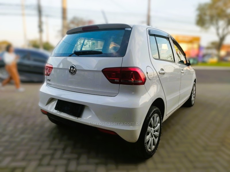 FOX 1.0 ITREND 8V FLEX 4P MANUAL - 2015 - NOVO HAMBURGO