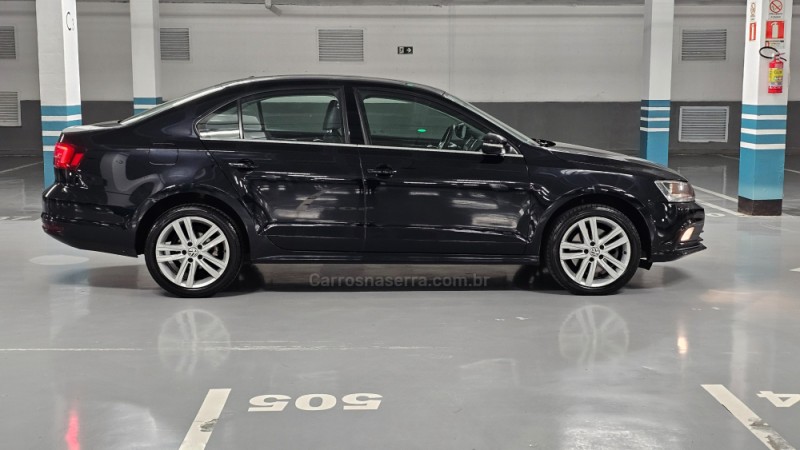 JETTA 2.0 TSI HIGHLINE 211CV GASOLINA 4P DSG - 2016 - PORTO ALEGRE