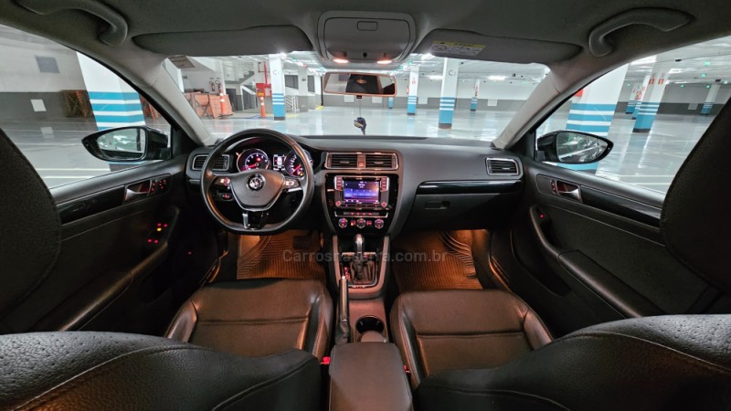 JETTA 2.0 TSI HIGHLINE 211CV GASOLINA 4P DSG - 2016 - PORTO ALEGRE