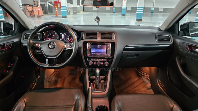 JETTA 2.0 TSI HIGHLINE 211CV GASOLINA 4P DSG - 2016 - PORTO ALEGRE