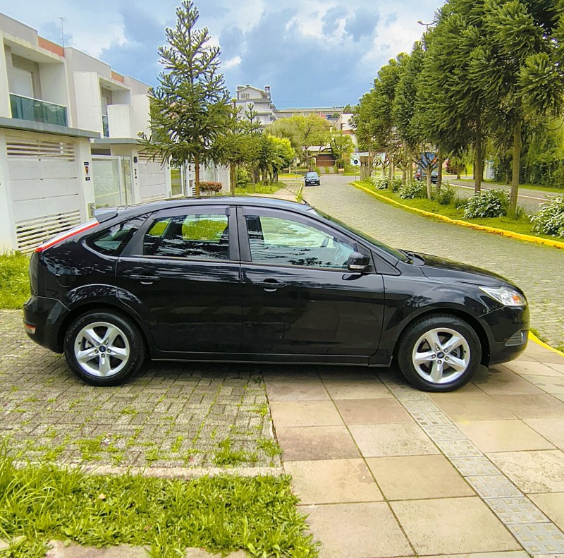 FOCUS 1.6 SE 16V FLEX 4P MANUAL - 2012 - FARROUPILHA