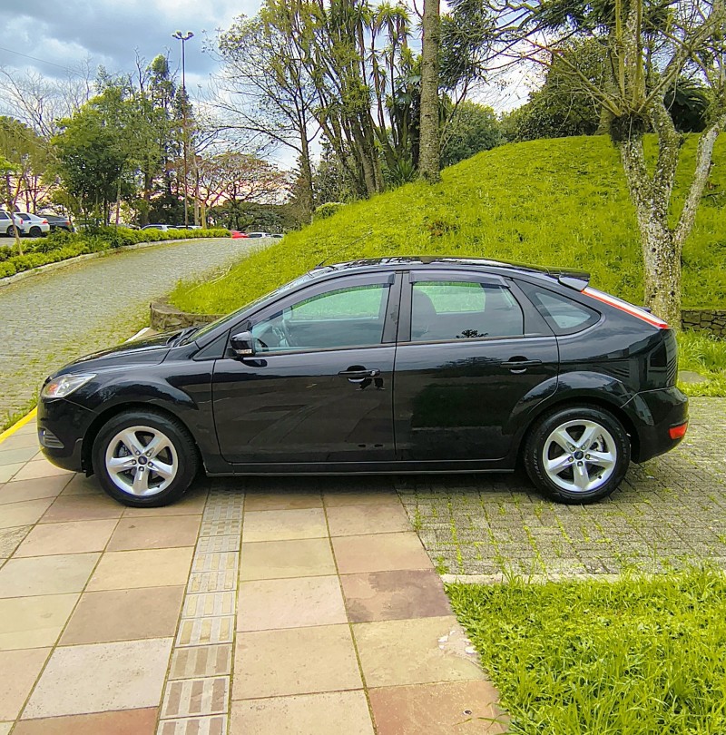 FOCUS 1.6 SE 16V FLEX 4P MANUAL - 2012 - FARROUPILHA