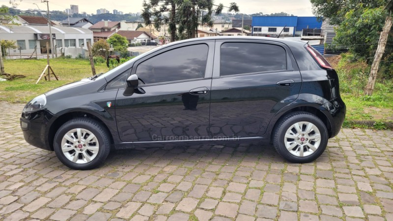PUNTO 1.4 ATTRACTIVE ITALIA 8V FLEX 4P MANUAL - 2016 - CAXIAS DO SUL