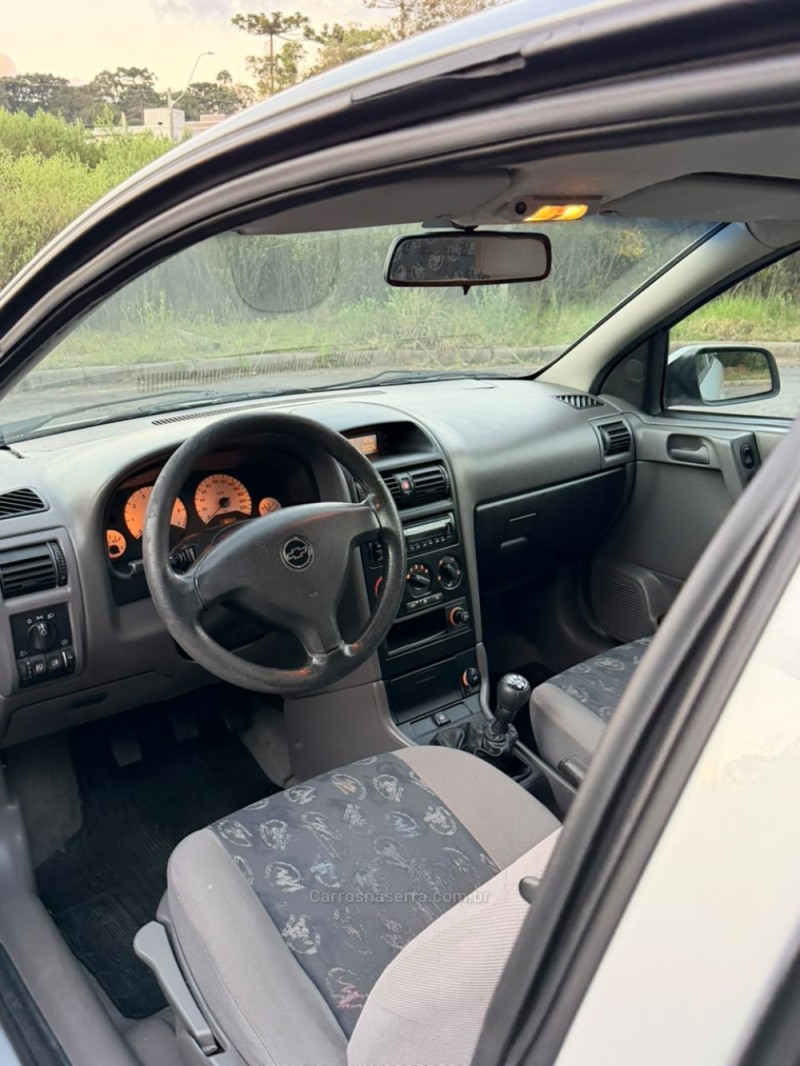 ASTRA 2.0 MPFI SUNNY 8V GASOLINA 2P MANUAL - 2002 - CAXIAS DO SUL