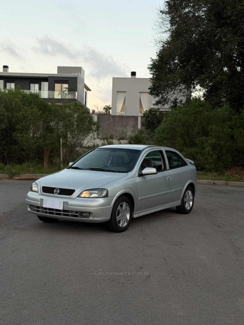 ASTRA 2.0 MPFI SUNNY 8V GASOLINA 2P MANUAL - 2002 - CAXIAS DO SUL