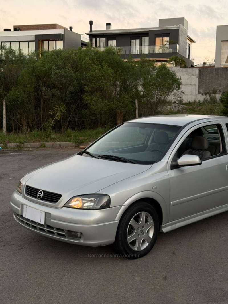 ASTRA 2.0 MPFI SUNNY 8V GASOLINA 2P MANUAL - 2002 - CAXIAS DO SUL