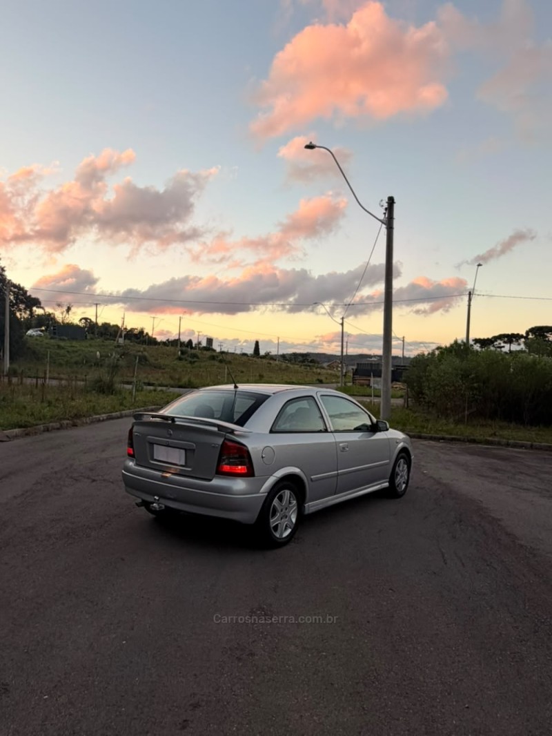 ASTRA 2.0 MPFI SUNNY 8V GASOLINA 2P MANUAL - 2002 - CAXIAS DO SUL