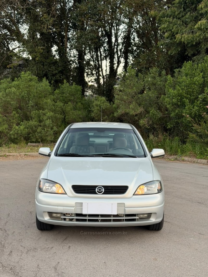 ASTRA 2.0 MPFI SUNNY 8V GASOLINA 2P MANUAL - 2002 - CAXIAS DO SUL