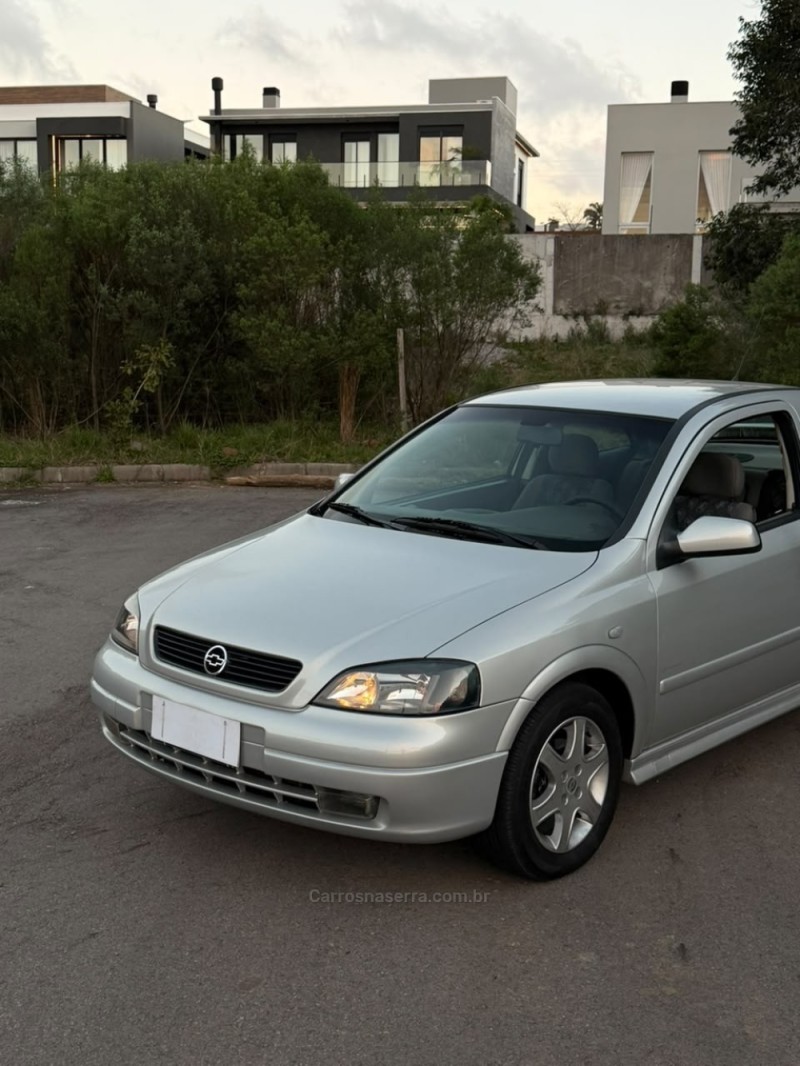 ASTRA 2.0 MPFI SUNNY 8V GASOLINA 2P MANUAL - 2002 - CAXIAS DO SUL