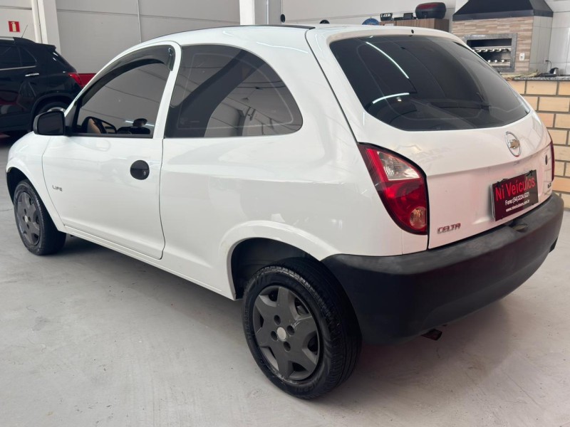 CELTA 1.0 MPFI LIFE 8V FLEX 2P MANUAL - 2009 - CAXIAS DO SUL