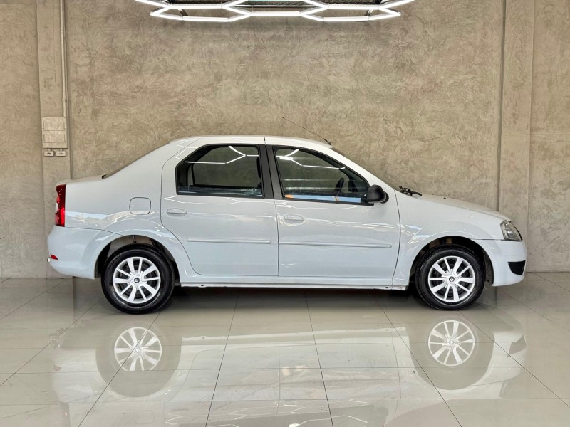 LOGAN 1.6 EXPRESSION 16V FLEX 4P MANUAL - 2012 - CAXIAS DO SUL