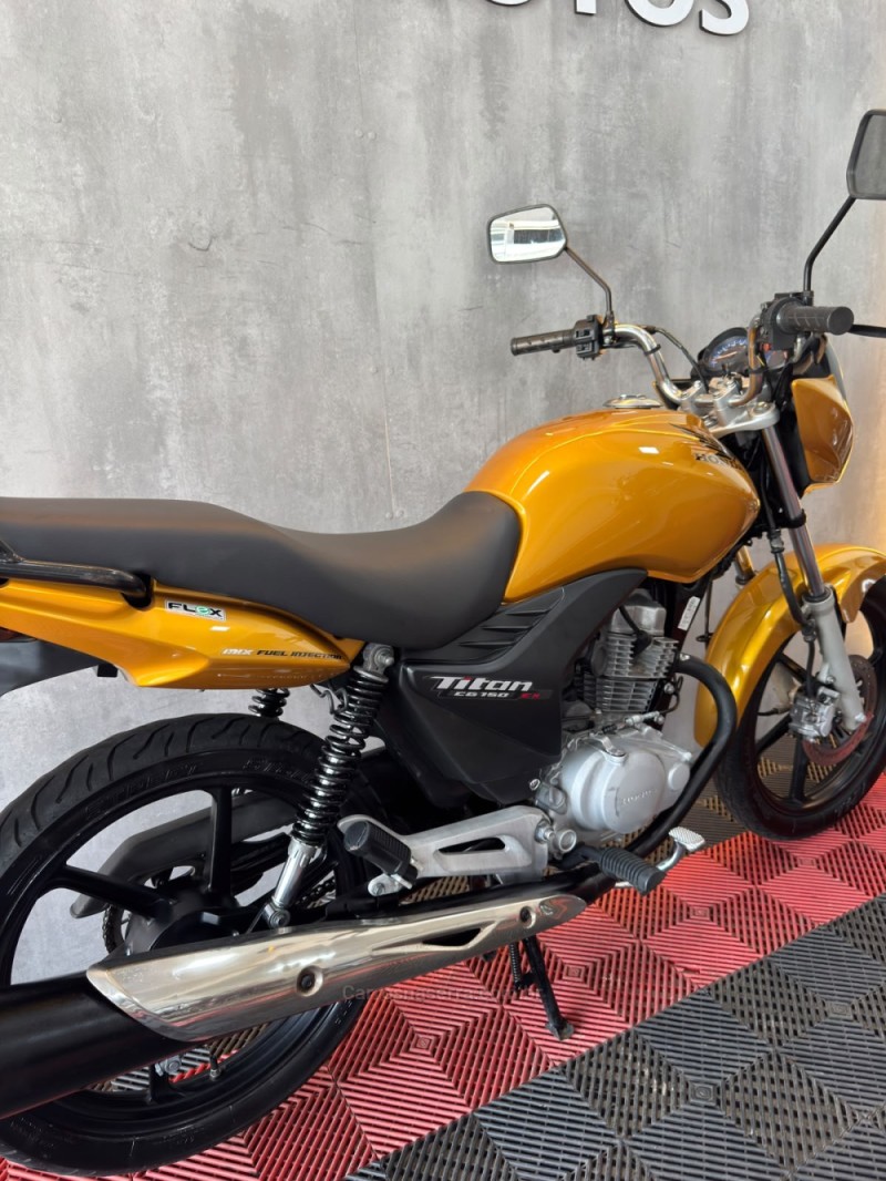 CG 150 TITAN EX - 2011 - PORTãO
