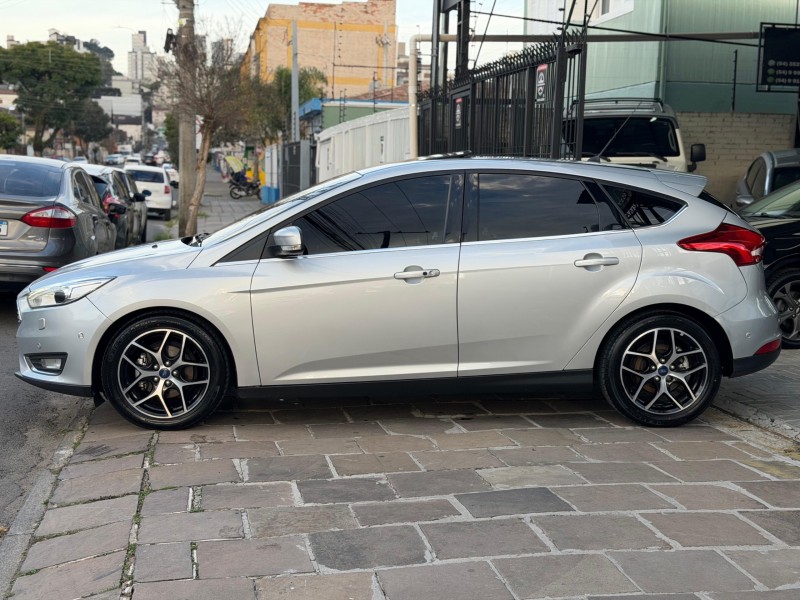 FOCUS 2.0 TITANIUM PLUS 16V FLEX 4P AUTOMÁTICO - 2016 - CAXIAS DO SUL