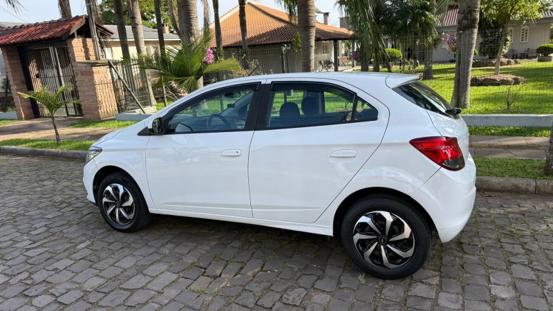 ONIX 1.4 MPFI LT 8V FLEX 4P MANUAL - 2016 - FELIZ