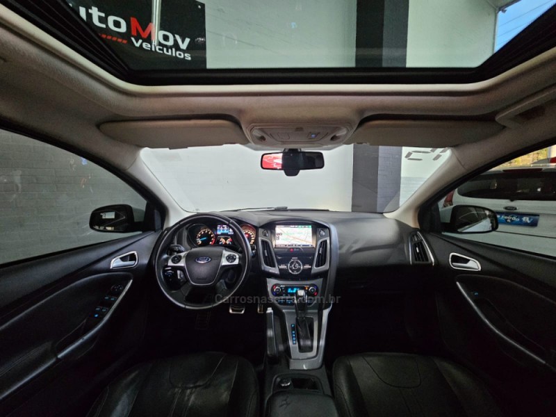 FOCUS 2.0 TITANIUM PLUS 16V FLEX 4P AUTOMÁTICO - 2015 - CAXIAS DO SUL