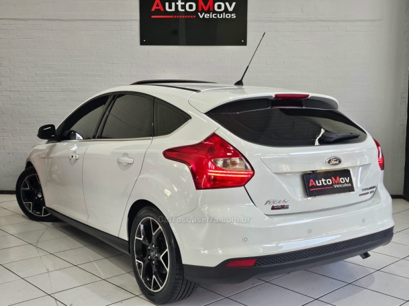 FOCUS 2.0 TITANIUM PLUS 16V FLEX 4P AUTOMÁTICO - 2015 - CAXIAS DO SUL